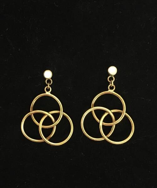 1980s Interlocking Mother of pearl bronze Circle Earrings